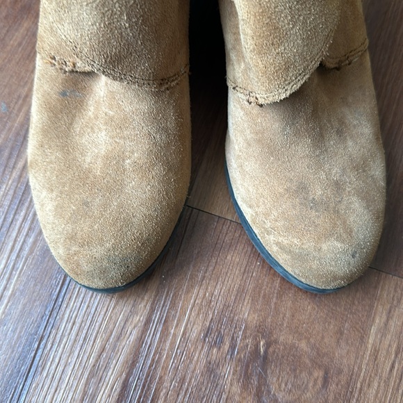 Lucky Brand Suede bootie. - Picture 5 of 5